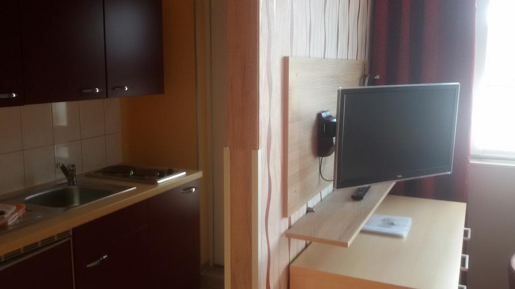 Pension Fuerst Borwin Markgrafenheide Esterno foto