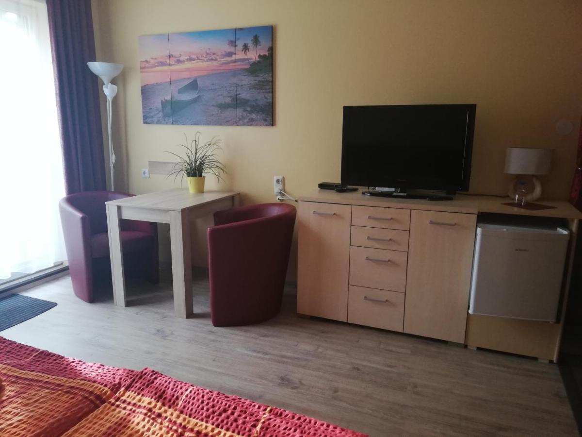Pension Fuerst Borwin Markgrafenheide Esterno foto